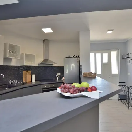 House Castelo * Buje