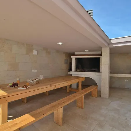 House Castelo Buje